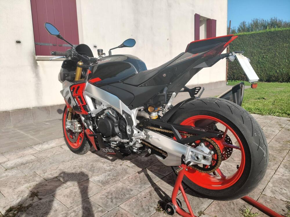 Aprilia Tuono 1100 V4 Factory (2021 - 24) (2)