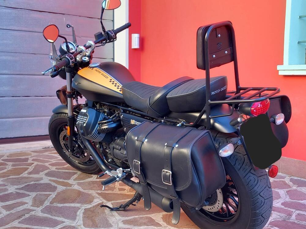 Moto Guzzi V9 Bobber (2016 - 18)