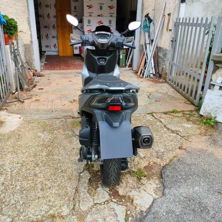 Kymco Agility 300i R16 ABS (2020) (2)