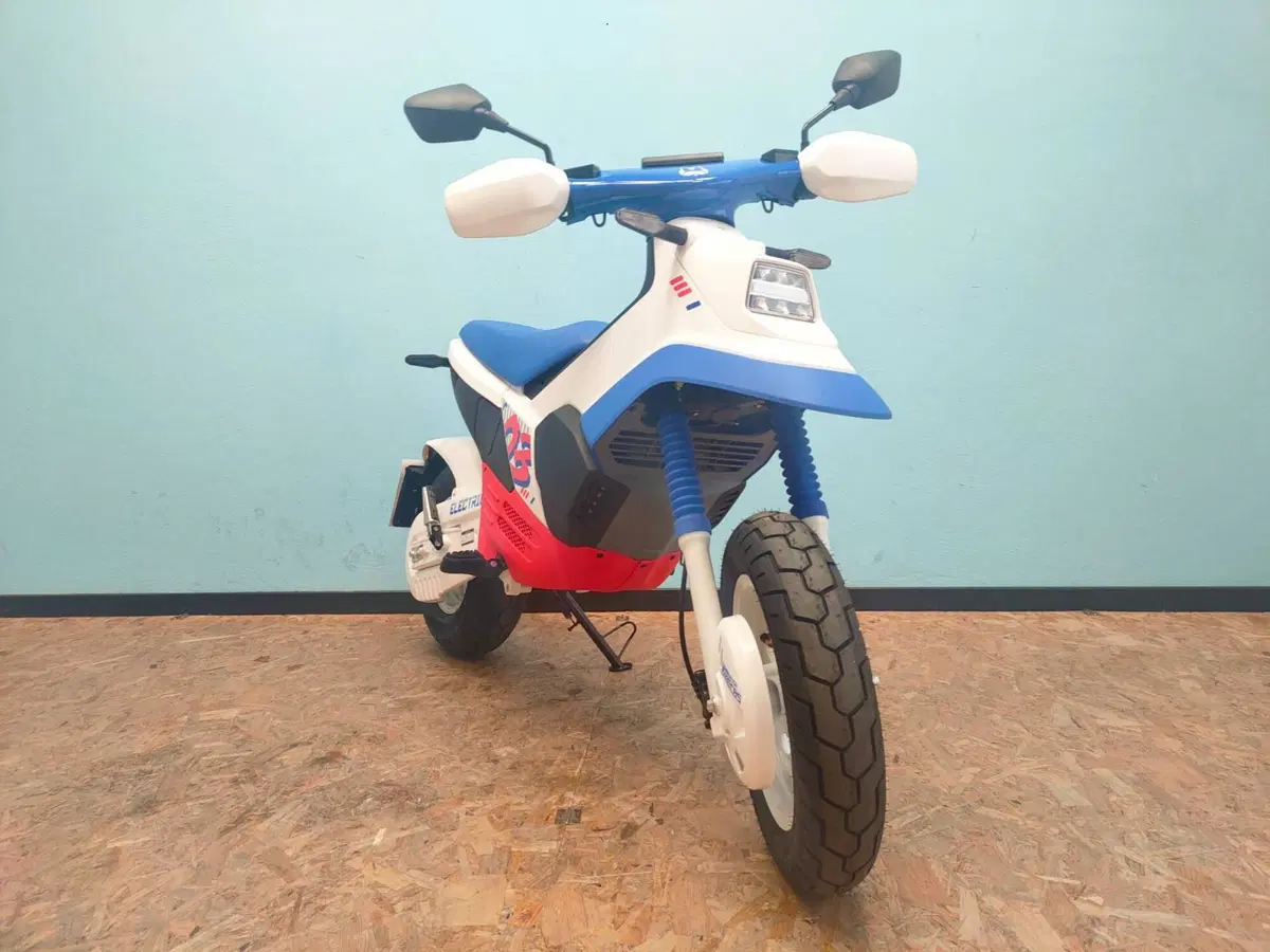 FELO Moto FW-03 (2023 - 25) (3)