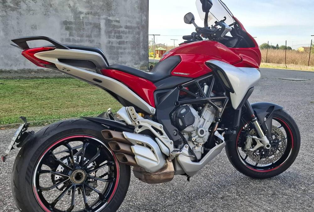 MV Agusta Turismo Veloce 800 (2014 - 16) (3)