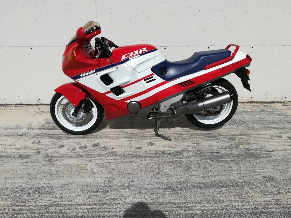 Honda CBR1000F