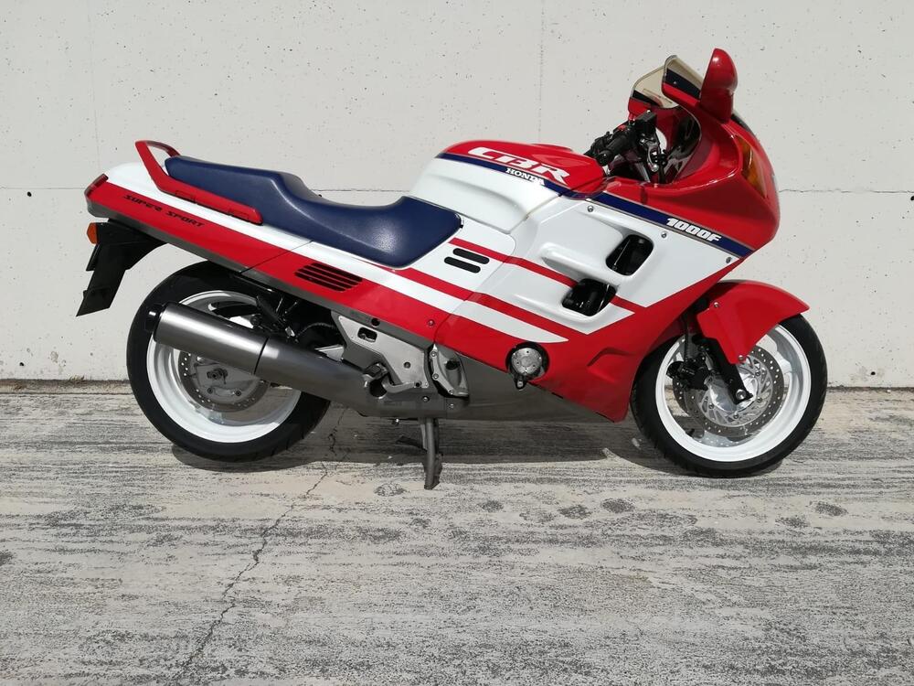 Honda CBR1000F (3)