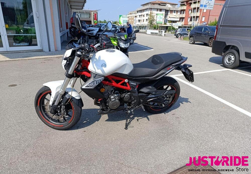 Benelli BN 302 R (2017 - 20)