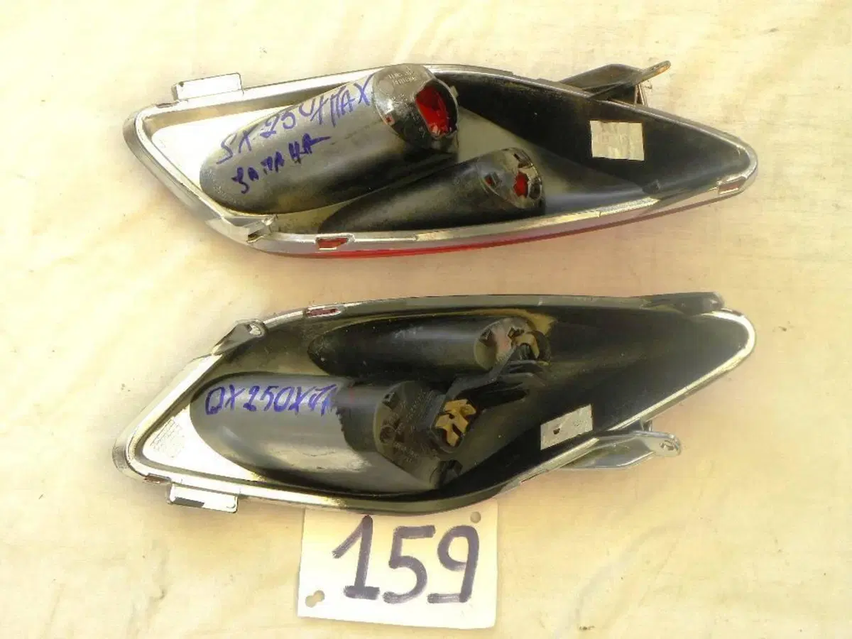 Coppia frecce post. destra e sinistra Yamaha X-Max (3)