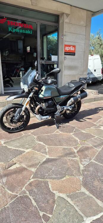 Moto Guzzi V85 TT (2021 - 23) (4)