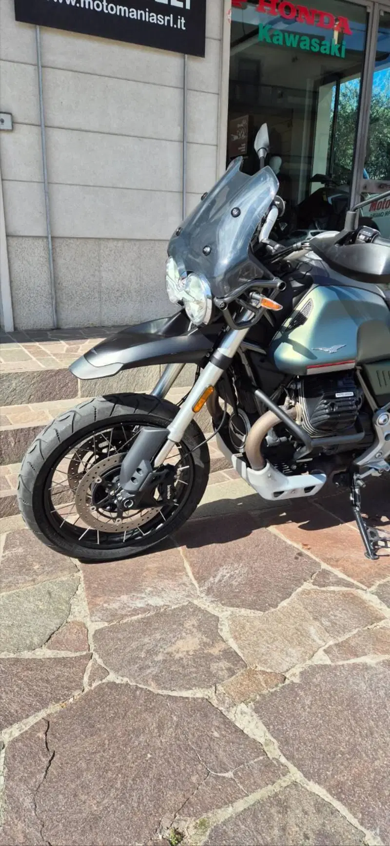 Moto Guzzi V85 TT (2021 - 23) (9)