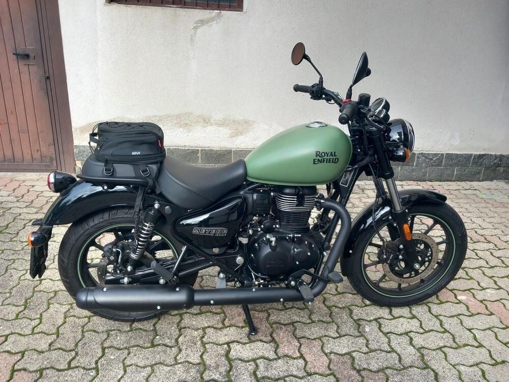 Royal Enfield Meteor 350 Fireball (2021 - 24) (3)