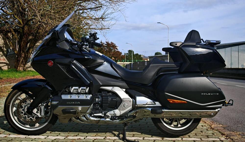 Honda GL 1800 Gold Wing Tour (2018 - 20) (4)