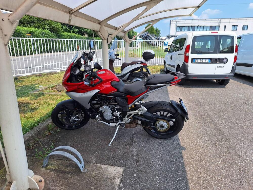 MV Agusta Turismo Veloce 800 (2014 - 16) (4)