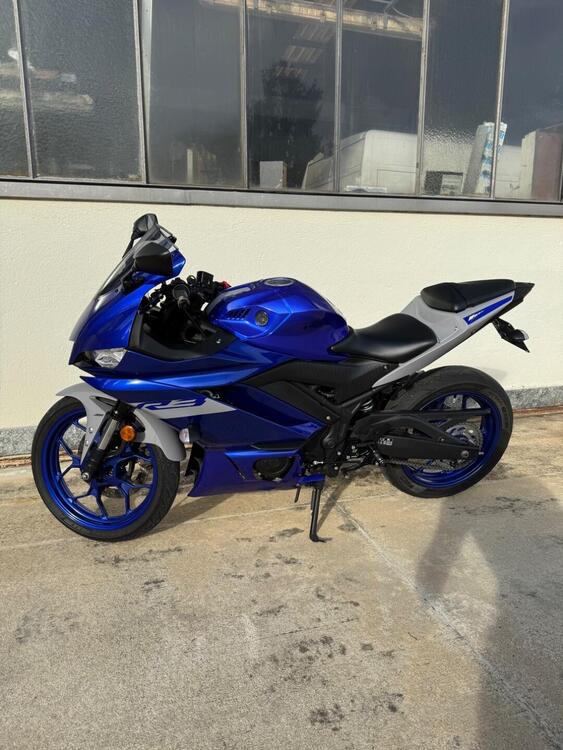 Yamaha YZF R3 (2021 - 24) (2)