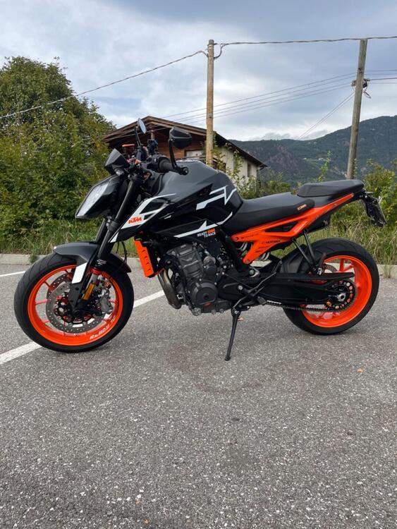 KTM 890 Duke GP (2022 - 23) (2)