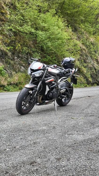 Triumph Street Triple RS (2020 - 22) (2)