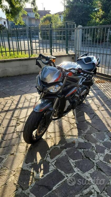 Triumph Street Triple RS (2020 - 22) (4)