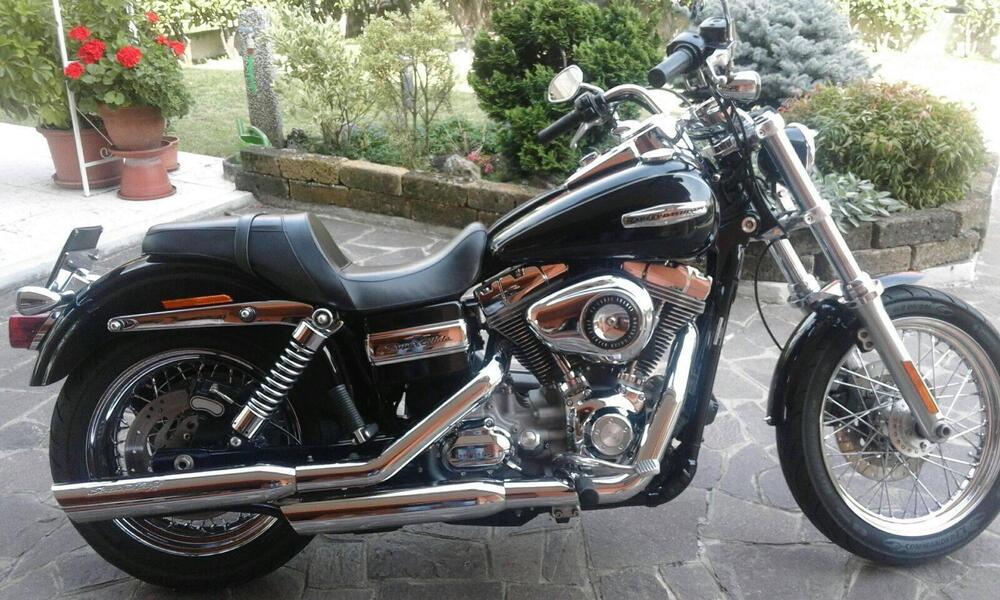 Harley-Davidson 1584 Super Glide Custom (2007) - FXDC (2)