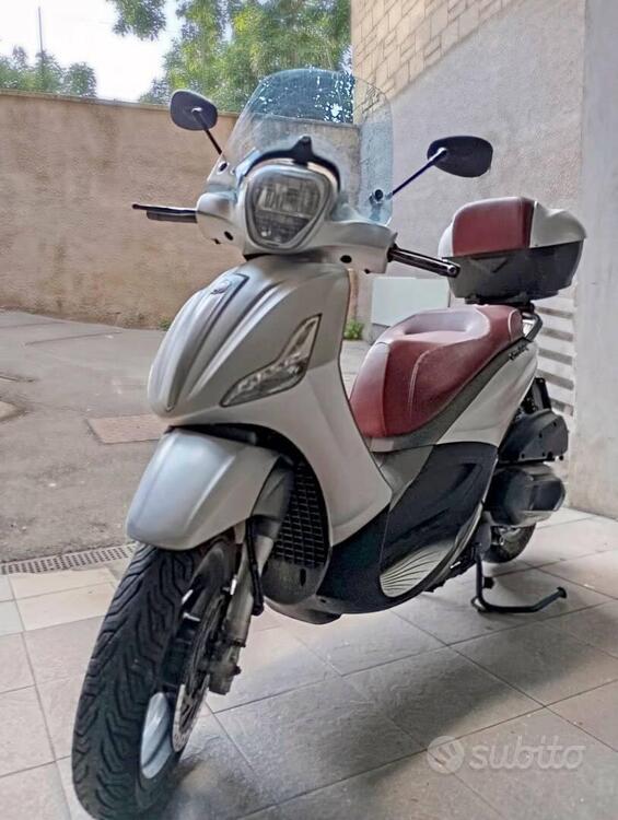 Piaggio Beverly 350 ABS (2016 - 20) (4)