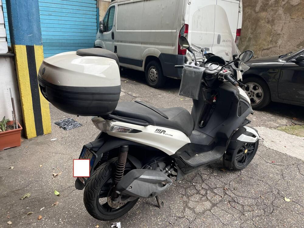 Piaggio Mp3 300 ie Yourban ERL (2011 - 17) (2)