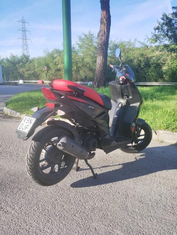 Aprilia SR 50 Motard (2012 - 17) (5)