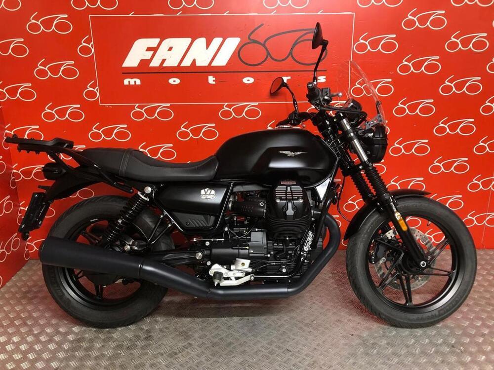 Moto Guzzi V7 Stone (2021 - 24)