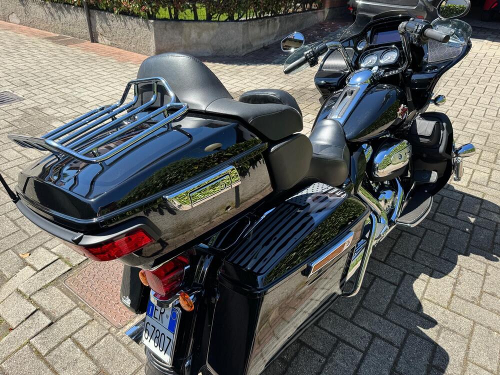 Harley-Davidson 114 Road Glide Limited (2020) - FLTRK (3)