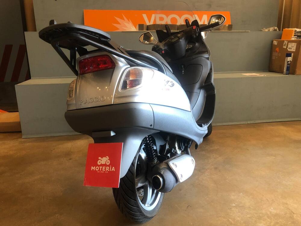 Piaggio X9 250 Evolution (4)