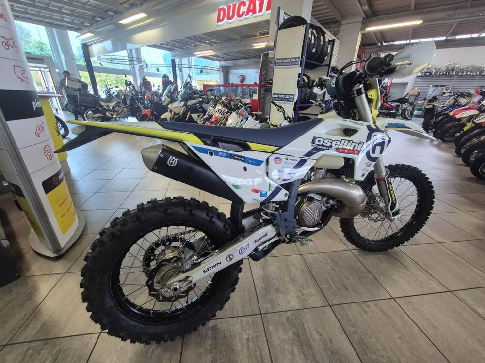 Husqvarna TE 300 (2024) (3)