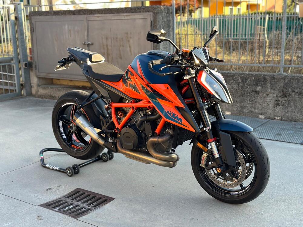 KTM 1290 Super Duke R (2022 - 23) (2)