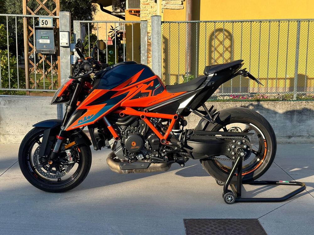 KTM 1290 Super Duke R (2022 - 23) (5)