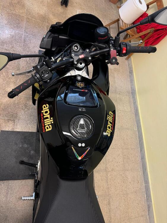 Aprilia Tuono 1100 V4 Factory (2021 - 24) (5)