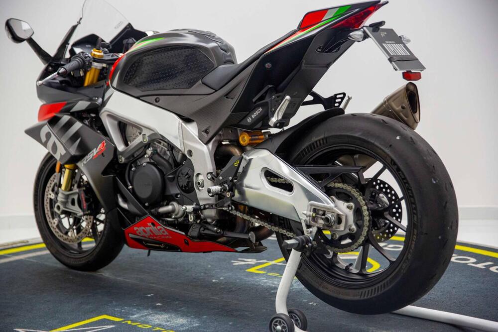 Aprilia RSV4 1100 Factory (2020) (5)