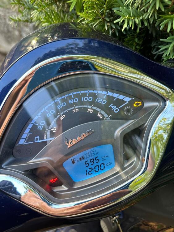 Vespa GTS 300 Hpe (2019)