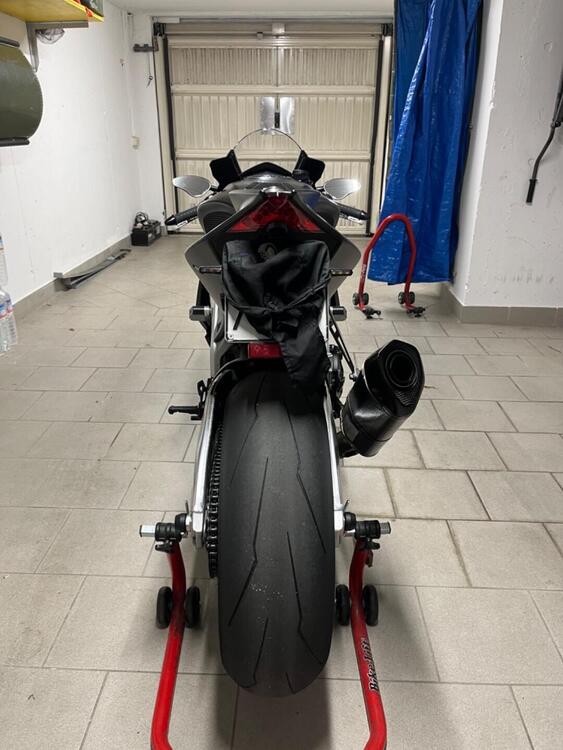 Aprilia RSV4 1100 Factory (2019 - 20) (4)