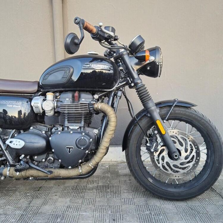 Triumph Bonneville T120 (2021 - 24) (3)