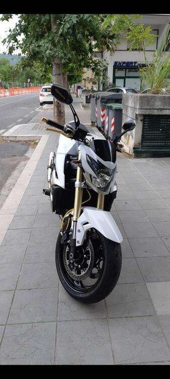 Suzuki GSR 750 (2010 - 15) (3)