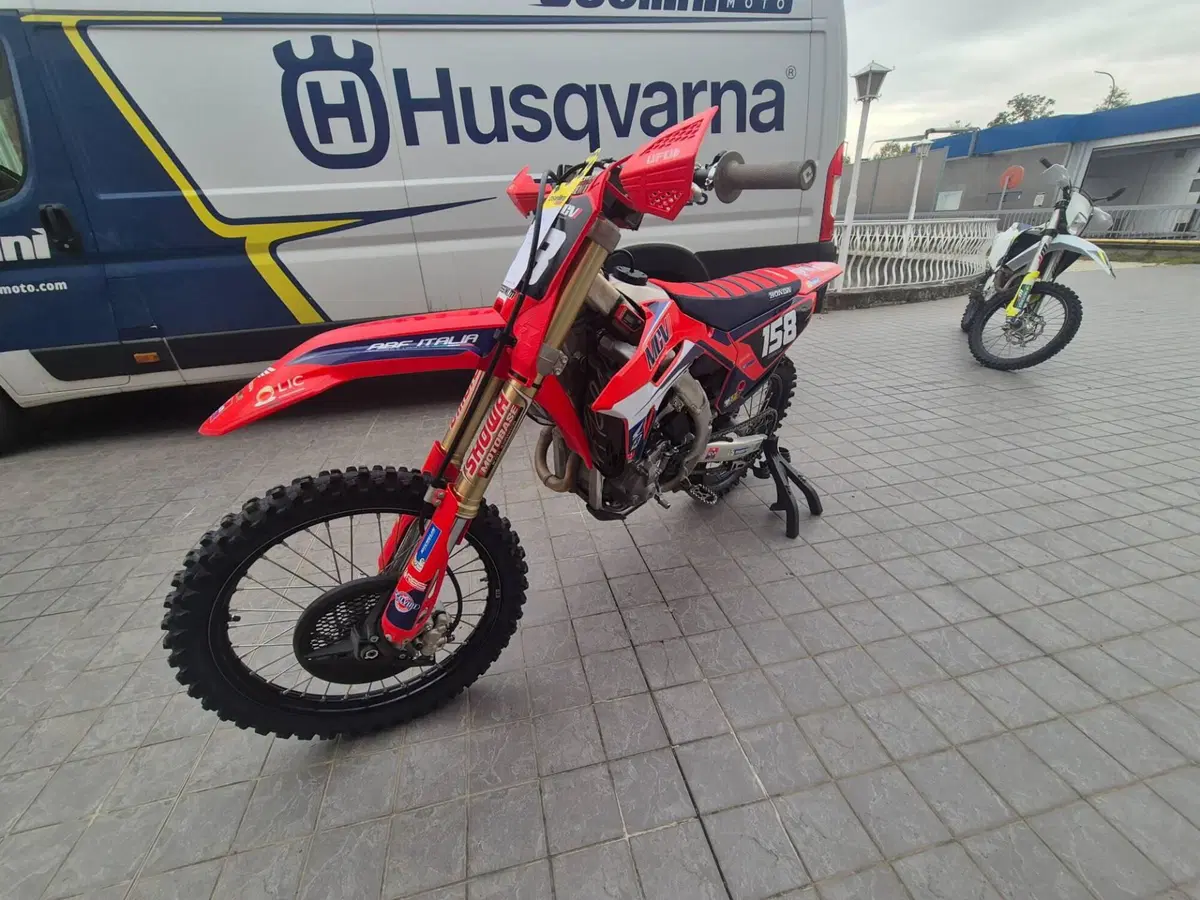 Honda CRF 250R (2022) (4)