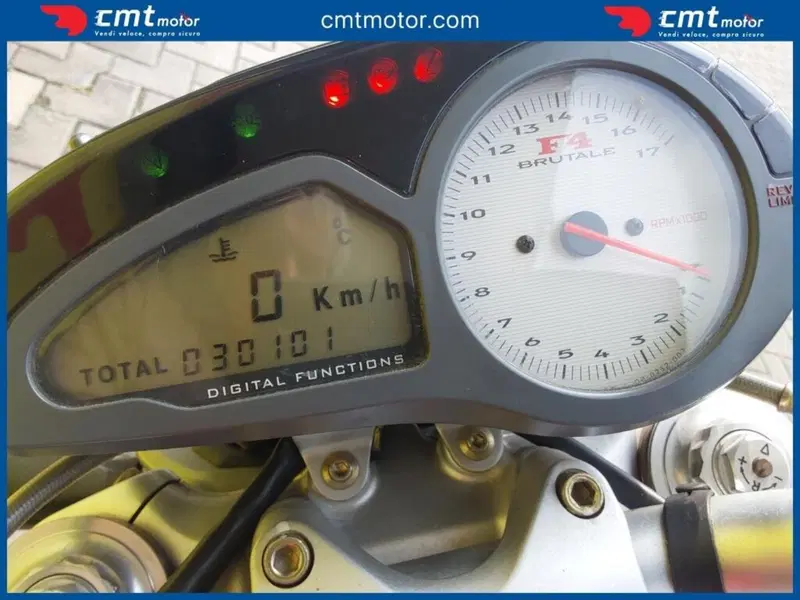 MV Agusta 750 s (9)