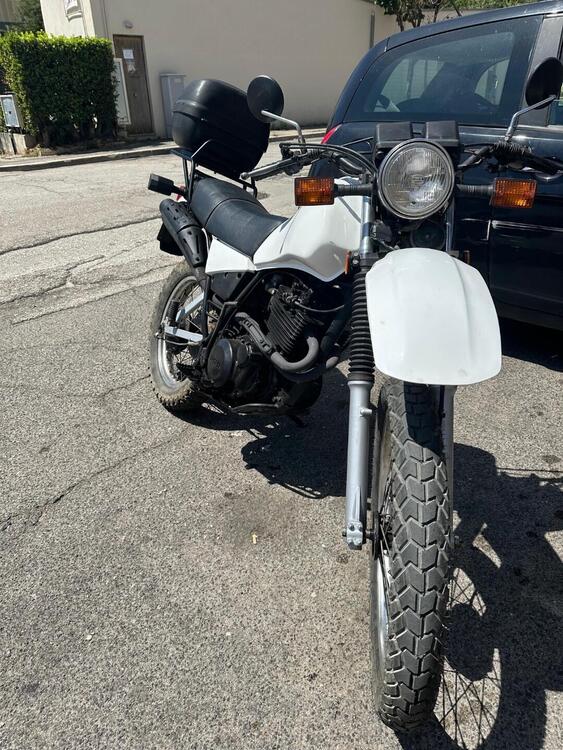 Yamaha XT400 (4)