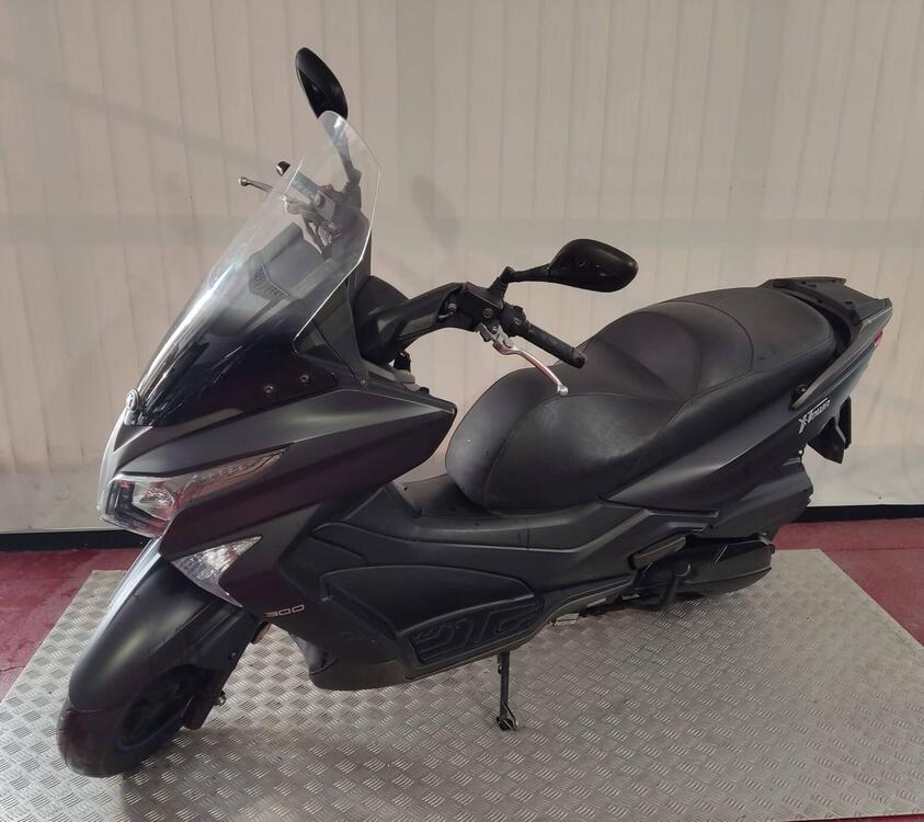 Kymco X-Town 300i ABS (2016 - 20) (2)