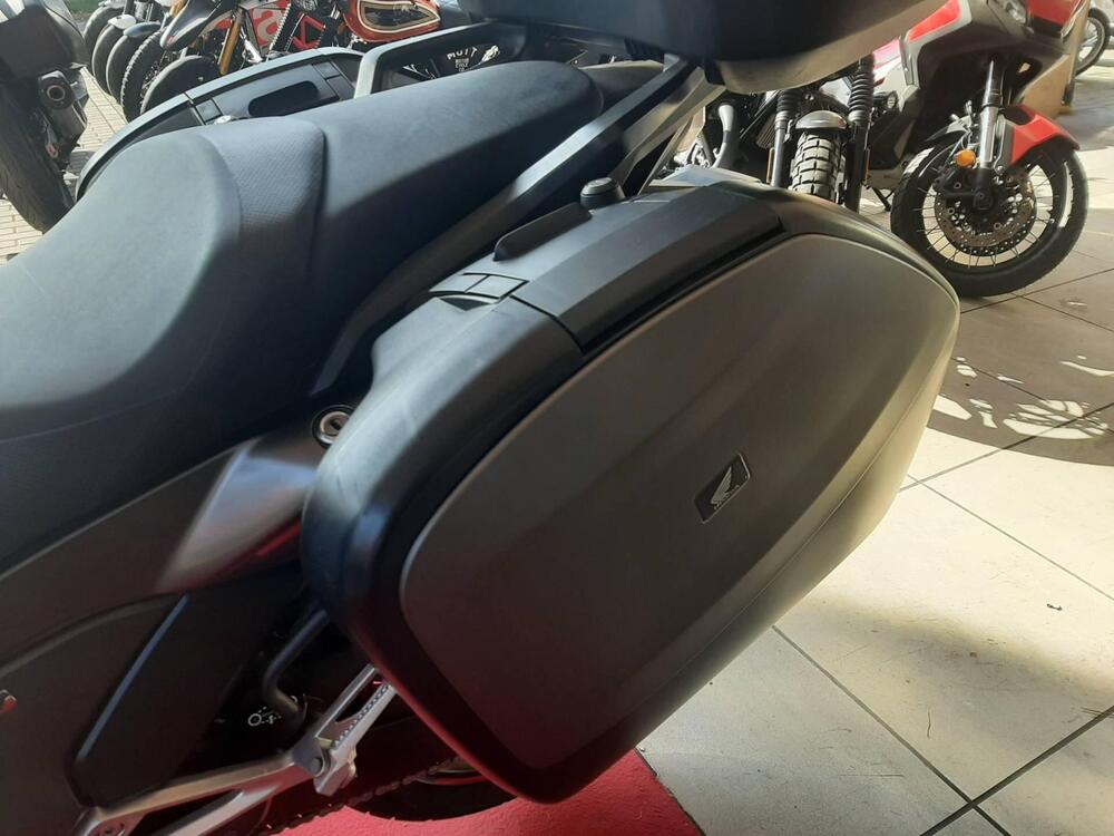 Honda Integra 750 DCT Sport (2017) (4)