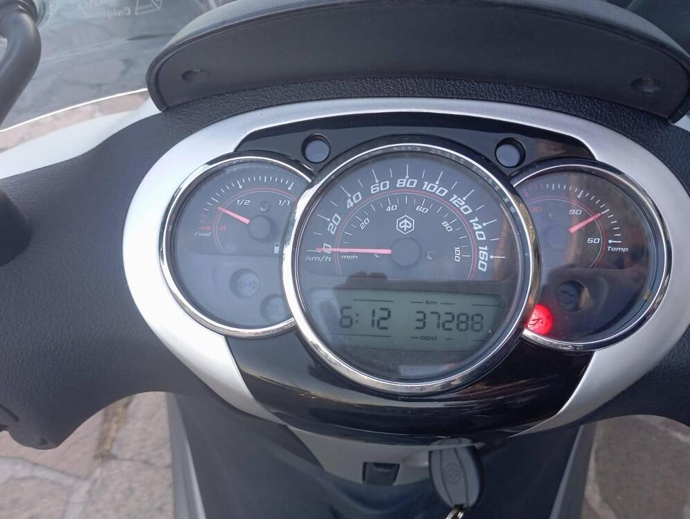 Piaggio Beverly 350 SportTouring ie (2011 - 15) (4)