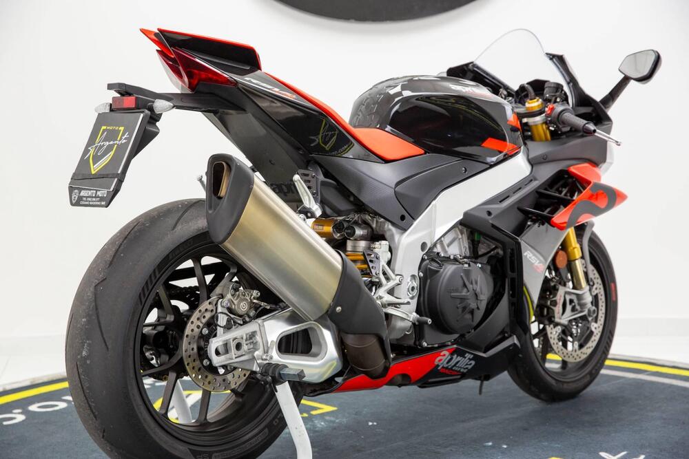 Aprilia RSV4 1100 Factory (2021 - 24) (4)