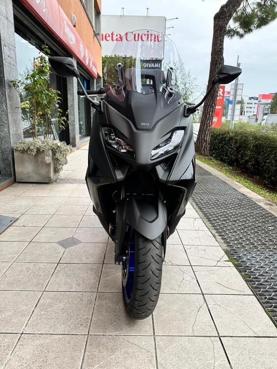 Yamaha T-Max 560 (2022 - 24) (4)