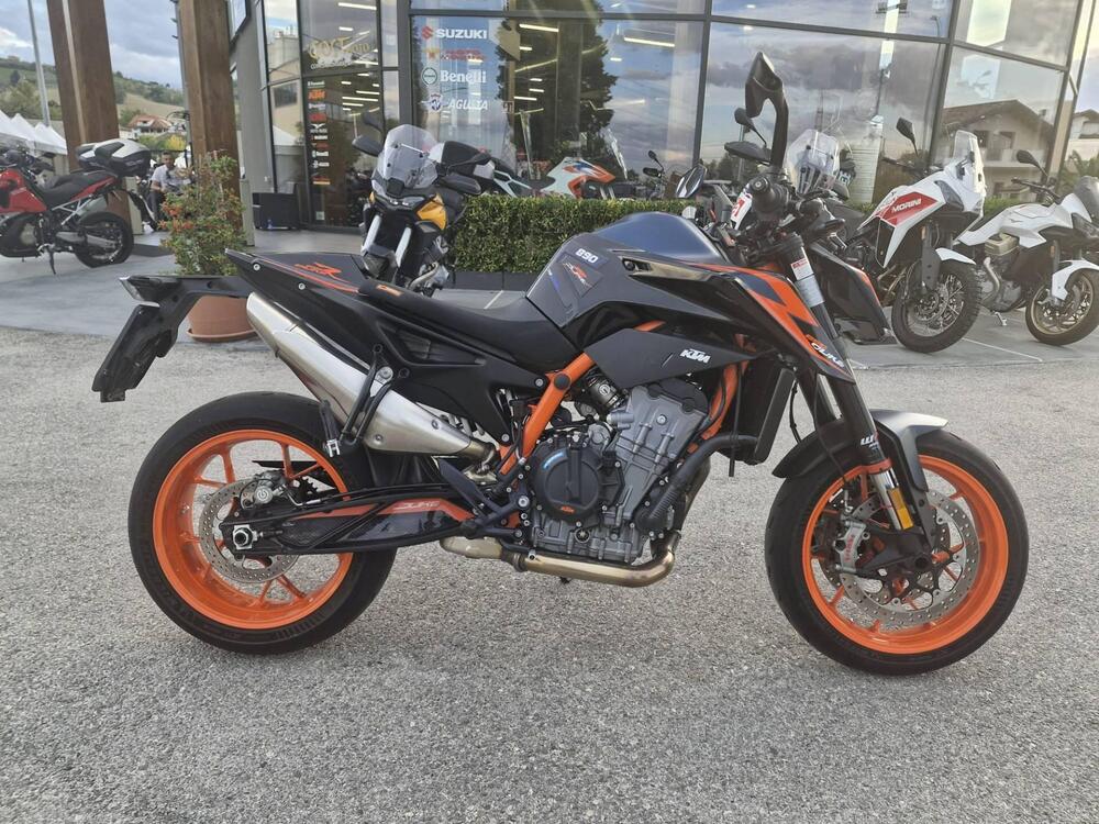 KTM 890 Duke R (2022 - 23)