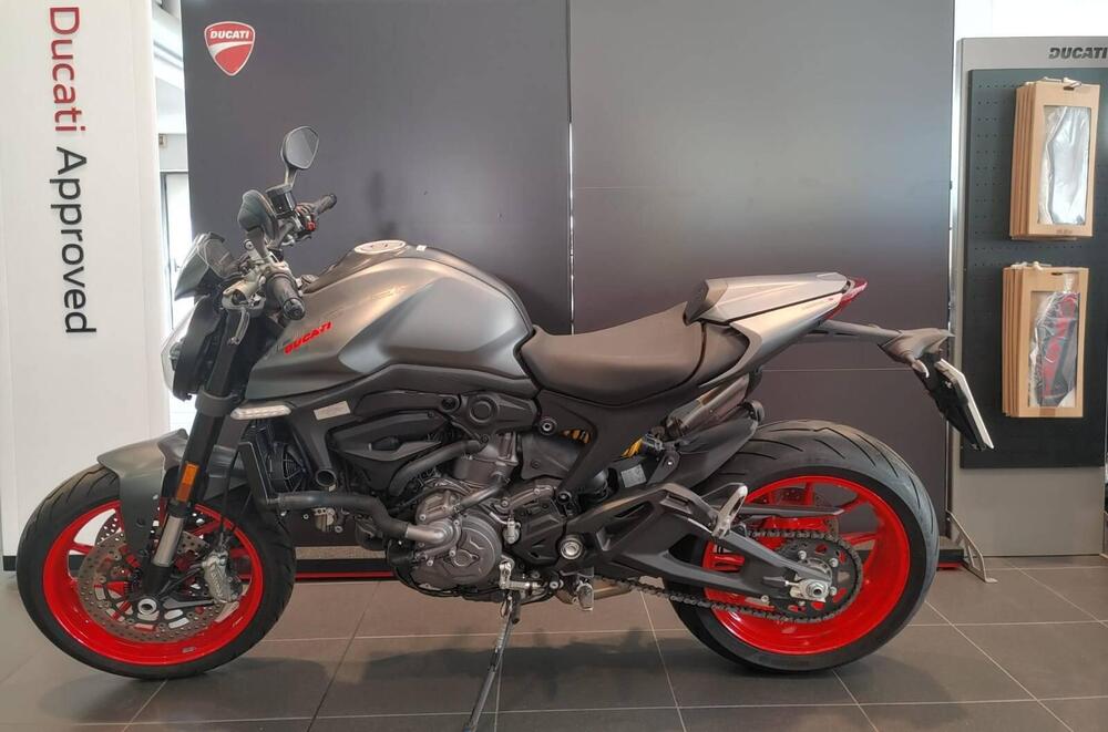 Ducati Monster 937 + (2021 - 24) (3)