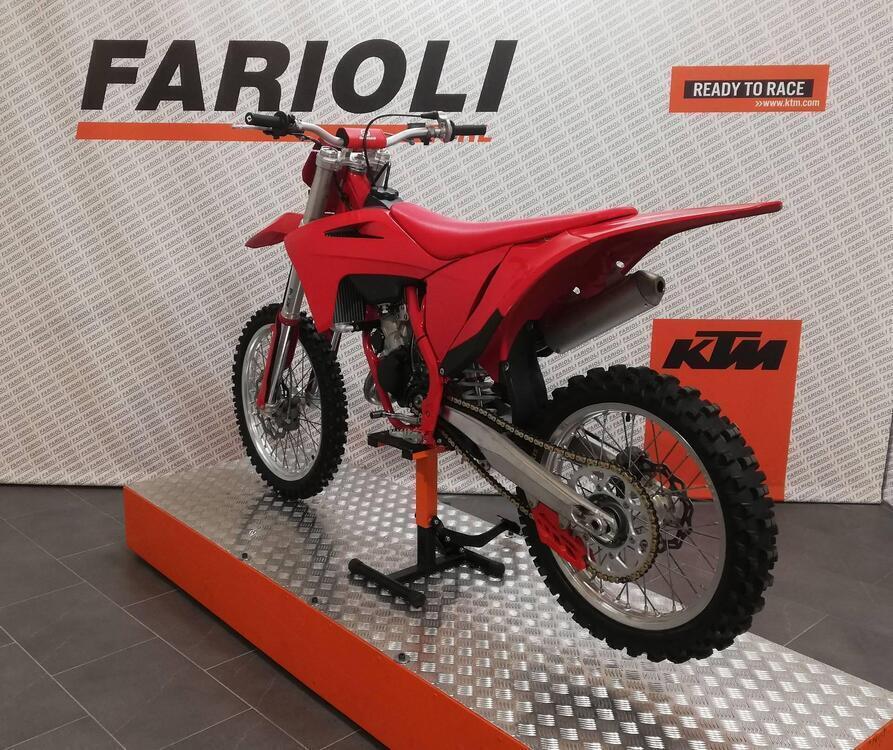 GASGAS MC 125 (2023) (4)