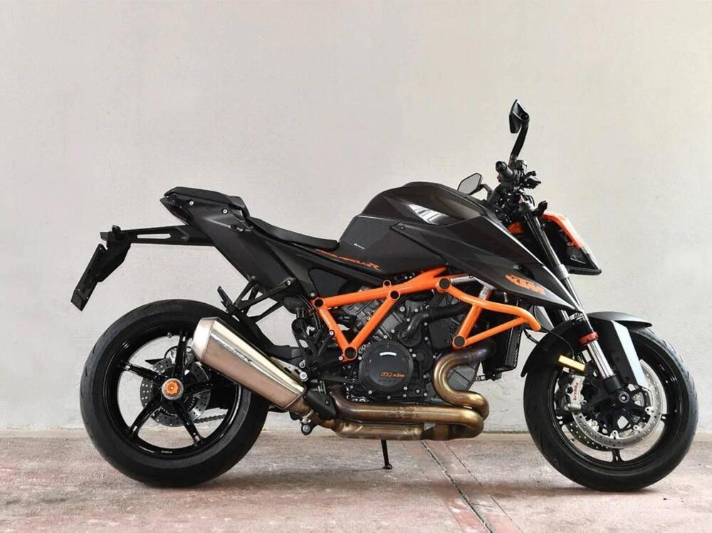 KTM 1290 Super Duke R (2021) (3)