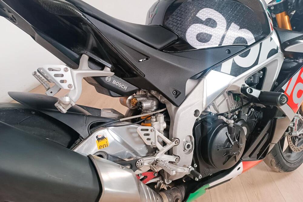 Aprilia RSV4 RR (2017 - 18) (4)