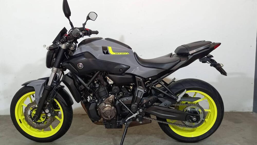 Yamaha MT-07 (2017 - 18) (4)