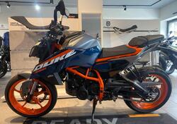 KTM 390 Duke (2024) usata