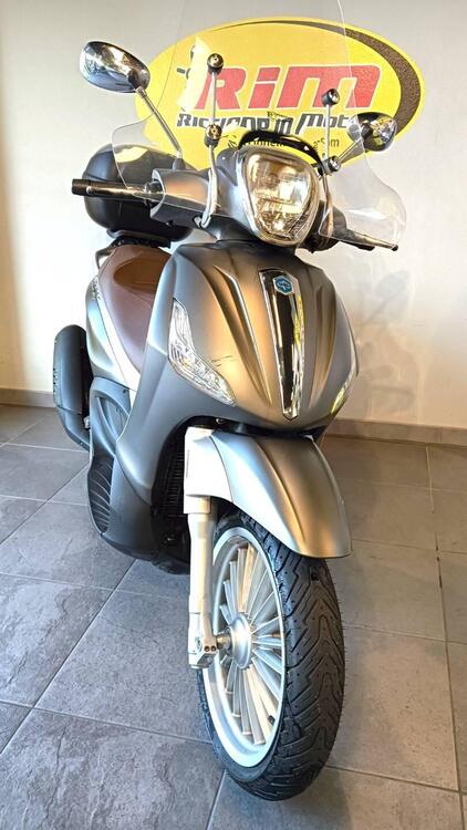 Piaggio Beverly 300 i.e. ABS-ASR (2016 - 20) (5)